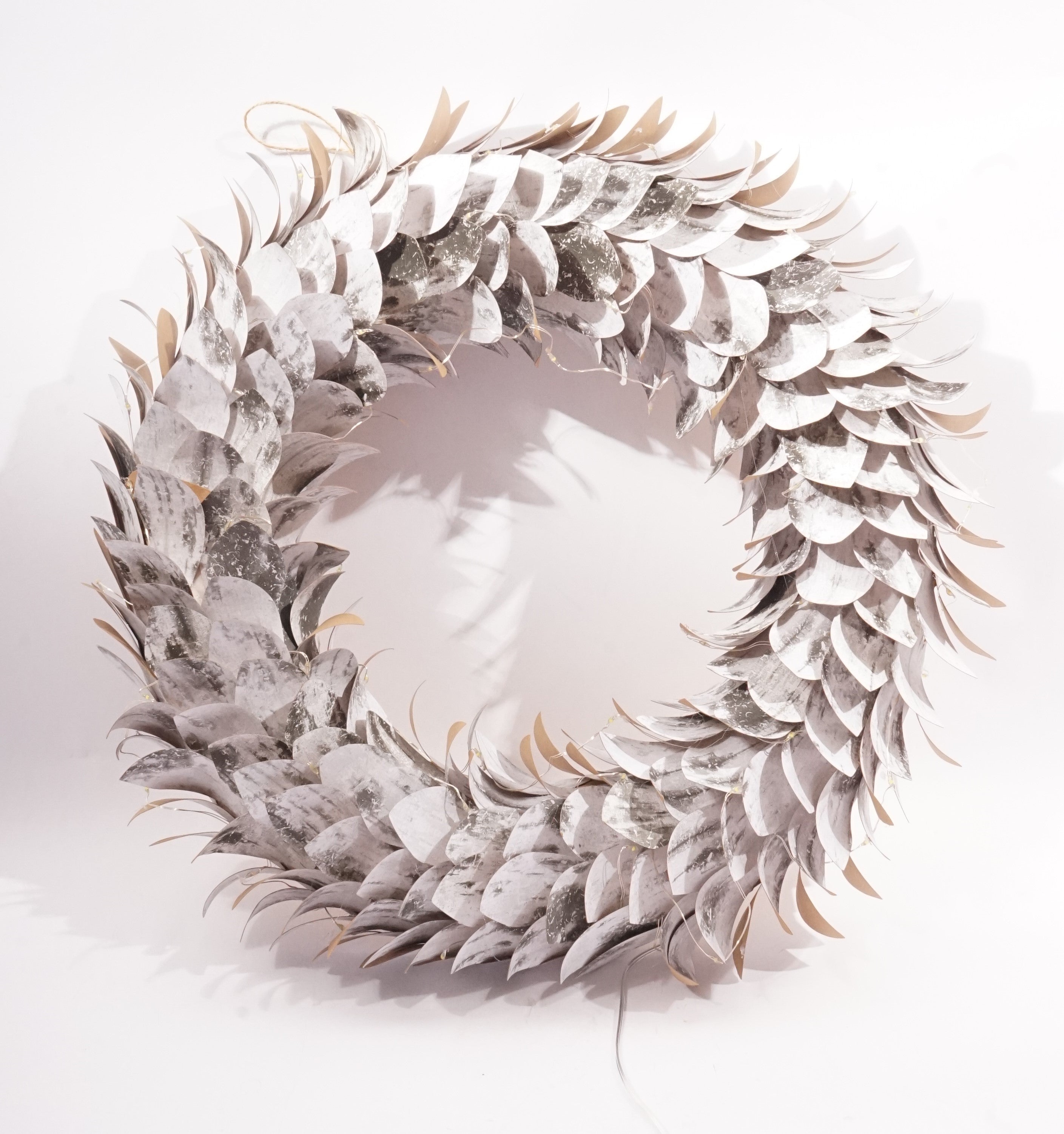 17" Dia Fake Birch Bark Wreath With LED Lights