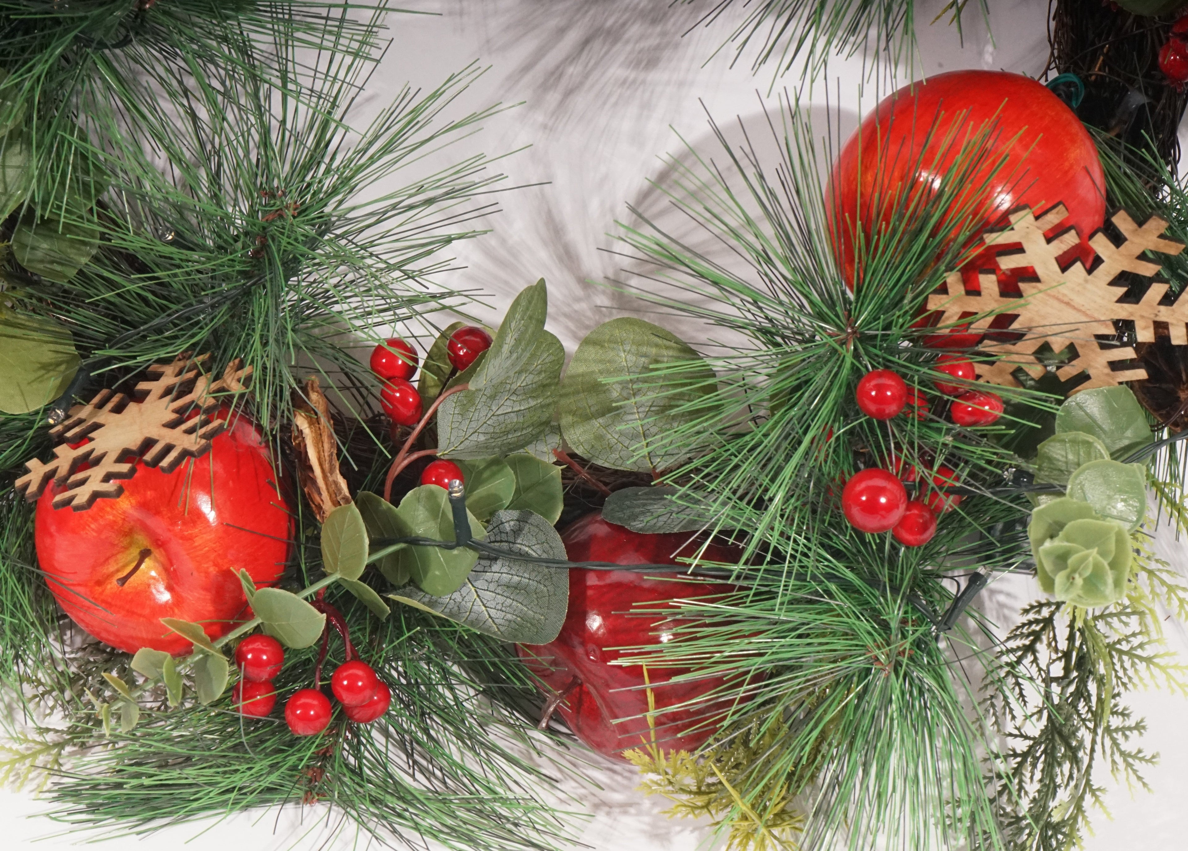 28” diameter Battery Operated Holiday Fruit Wreath