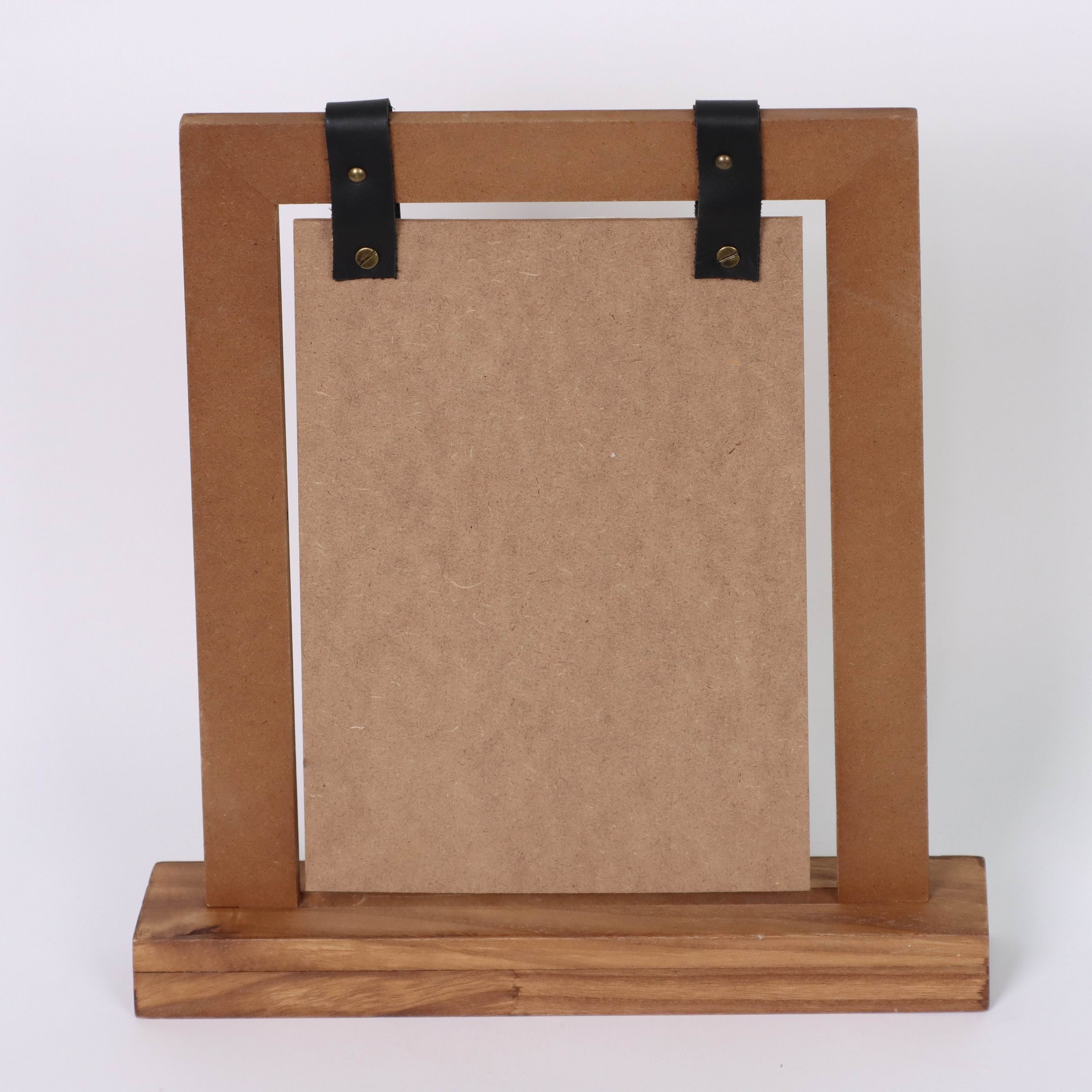 "Merry Christmas" wooden hanging signage