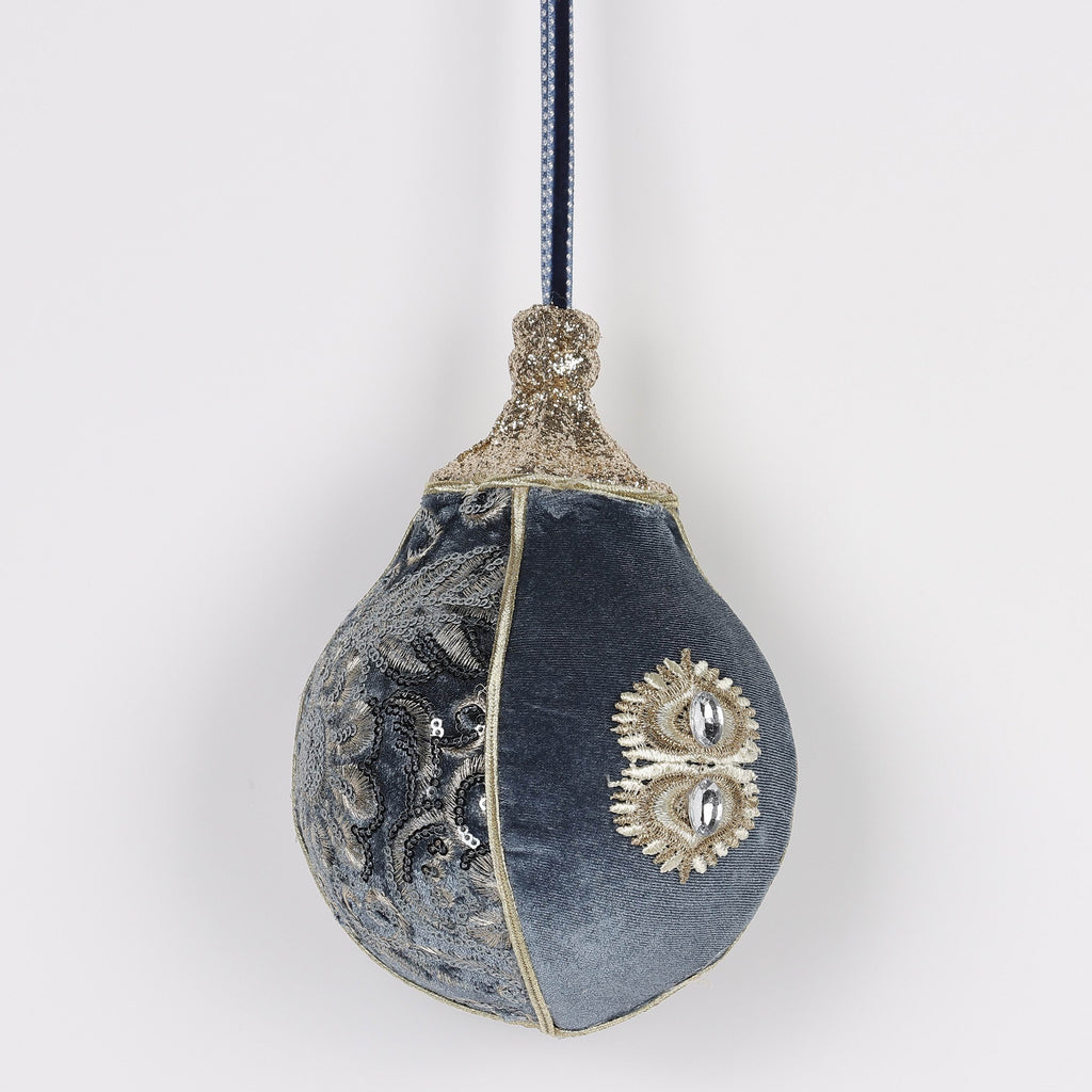 4.7 X 4.7 X 7.1"H BLUE FINIAL ORNAMENT