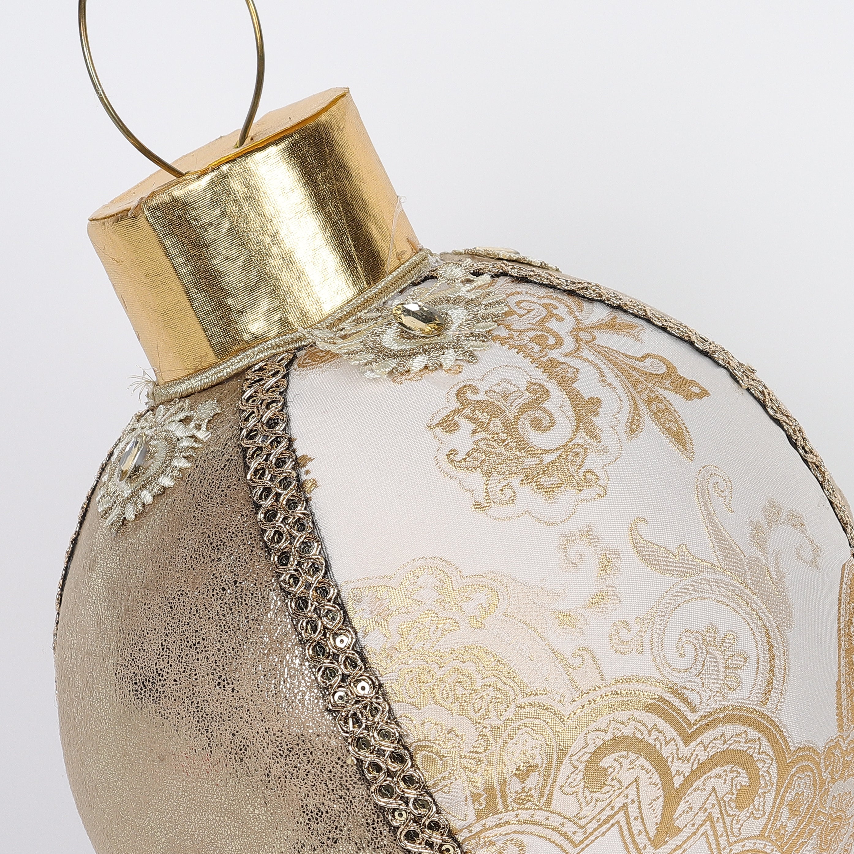 7.88 X 7.88 X 9.85"H GOLD ORNAMENT TABLE TOP DECOR