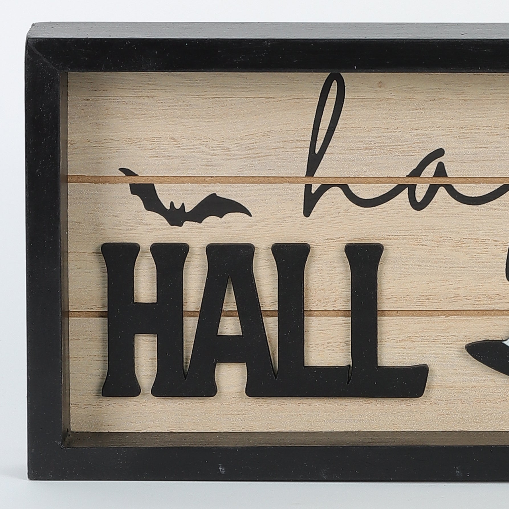 5"H HAPPY HALLOWEEN WALL DECOR