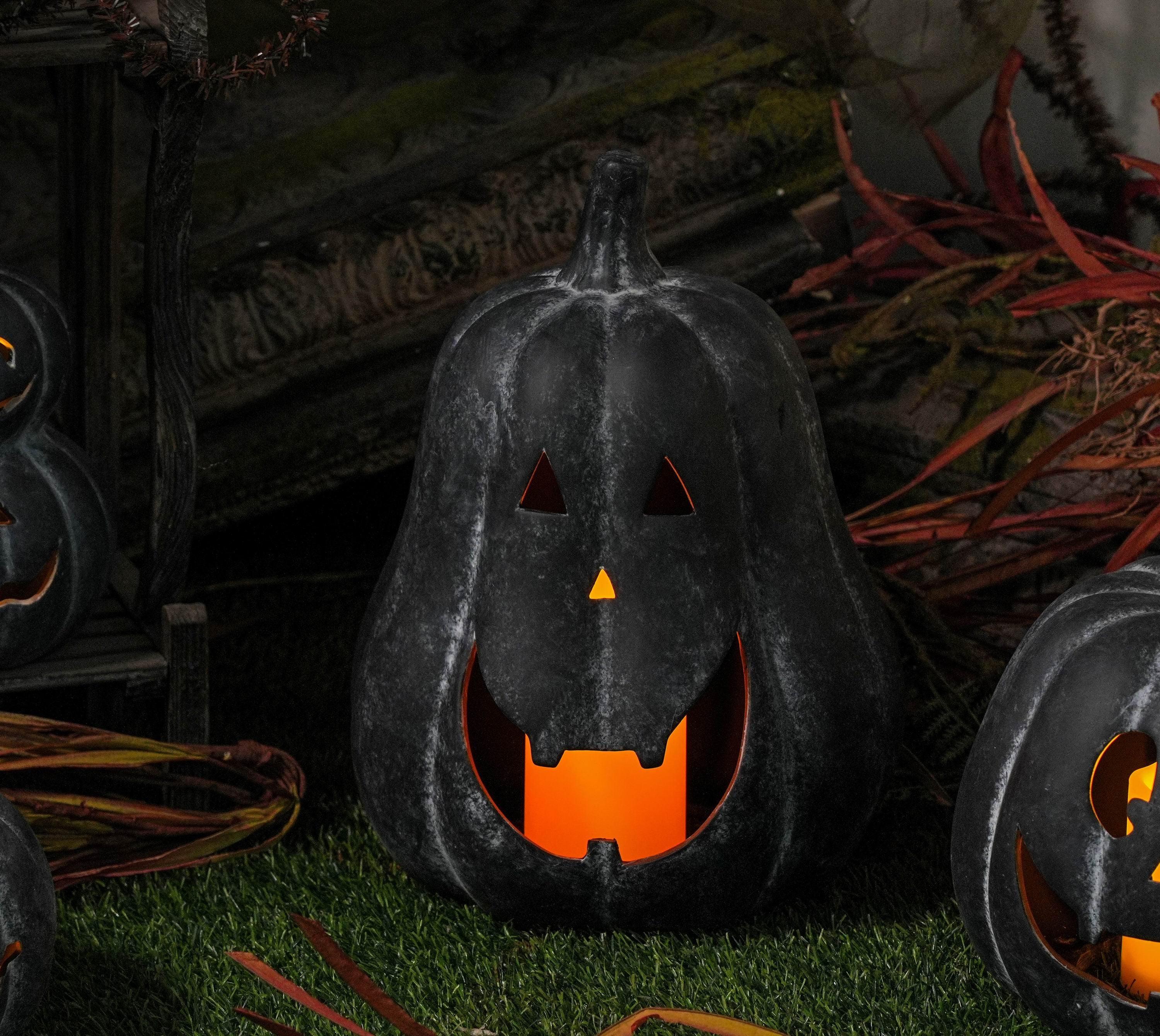 13.75"H. Halloween Jack-O-Lantern Pumpkins