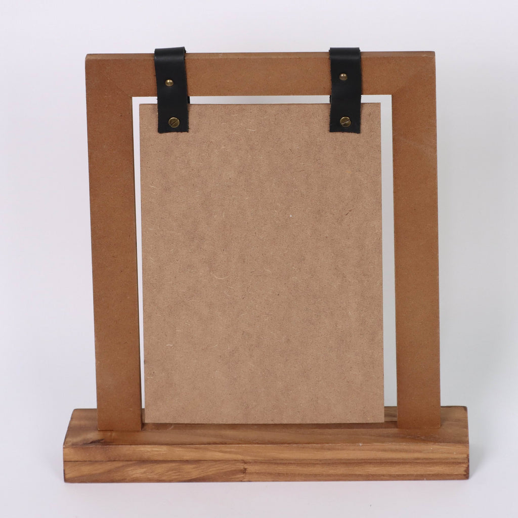 "Merry Christmas" wooden hanging signage