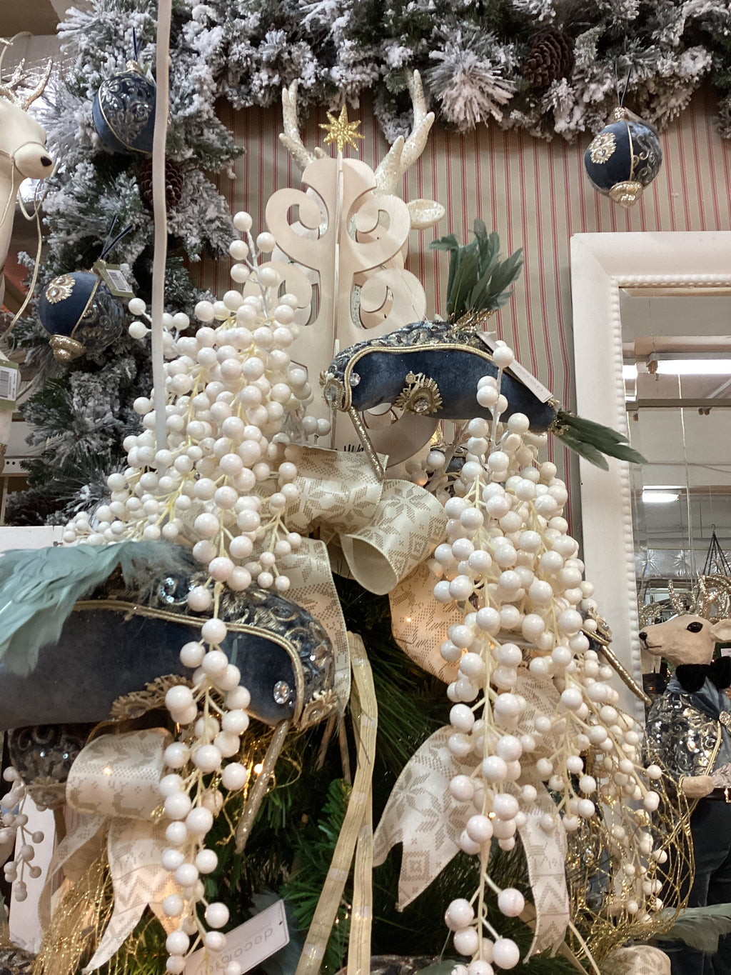 7.5 ft. Decorated Christmas Tree