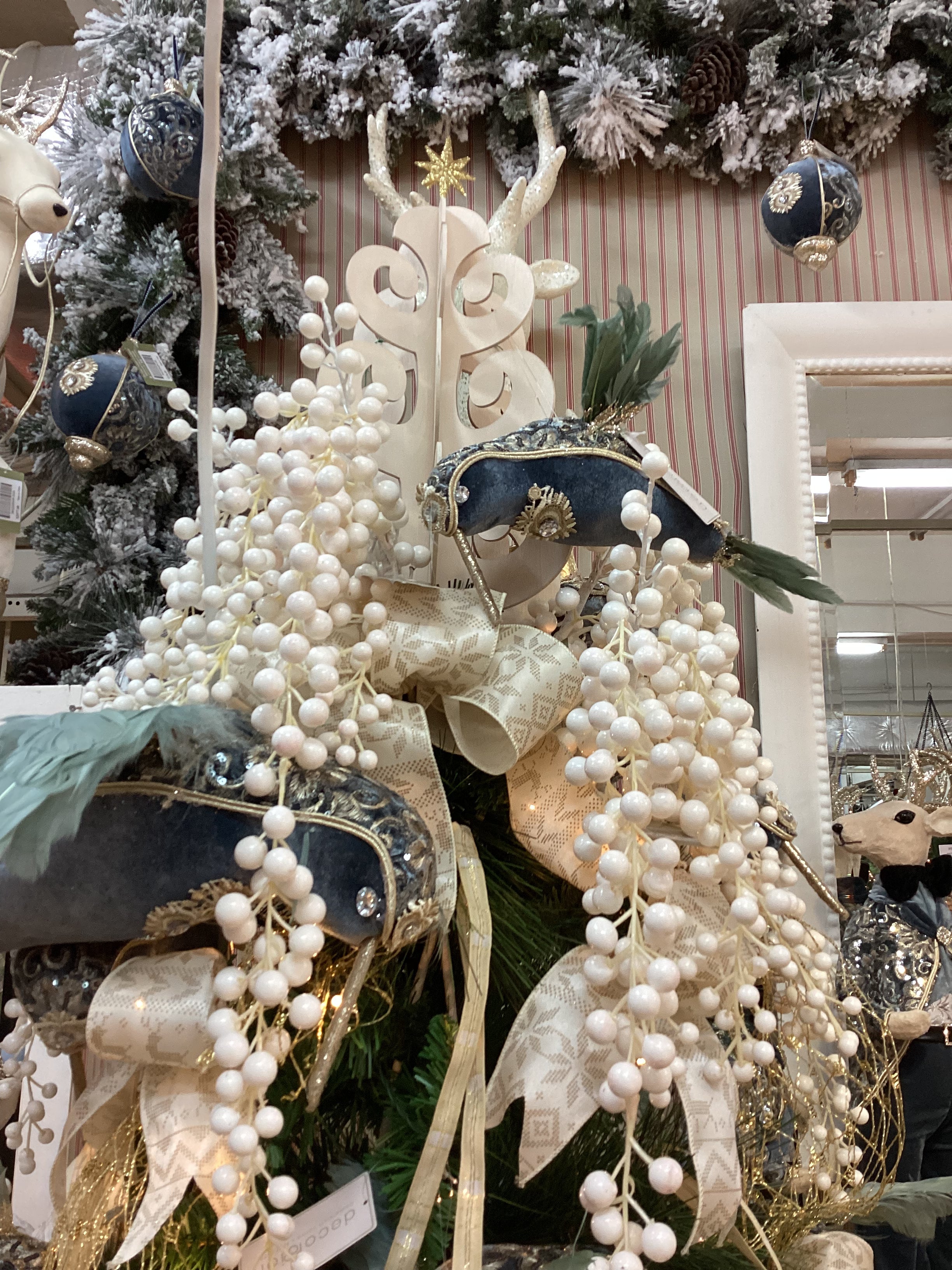 7.5 ft. Decorated Christmas Tree